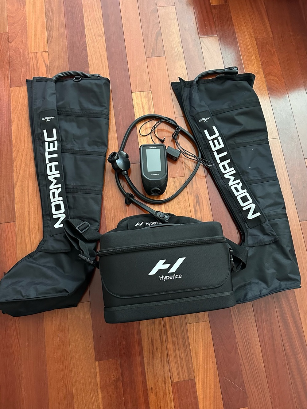 Hyperice Normatec 2 Compression Leg Boots with Control Unit